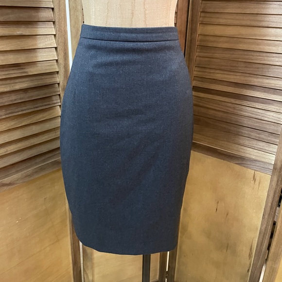 Guess by Marciano pencil skirt, fully lined, size 8 - Picture 1 of 4